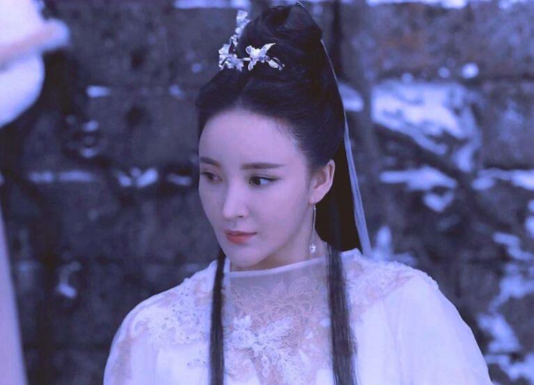 《枕上书》姬蘅戏份多招人烦 刘玥霏当初就该拿出魄力自己演凤九_微博