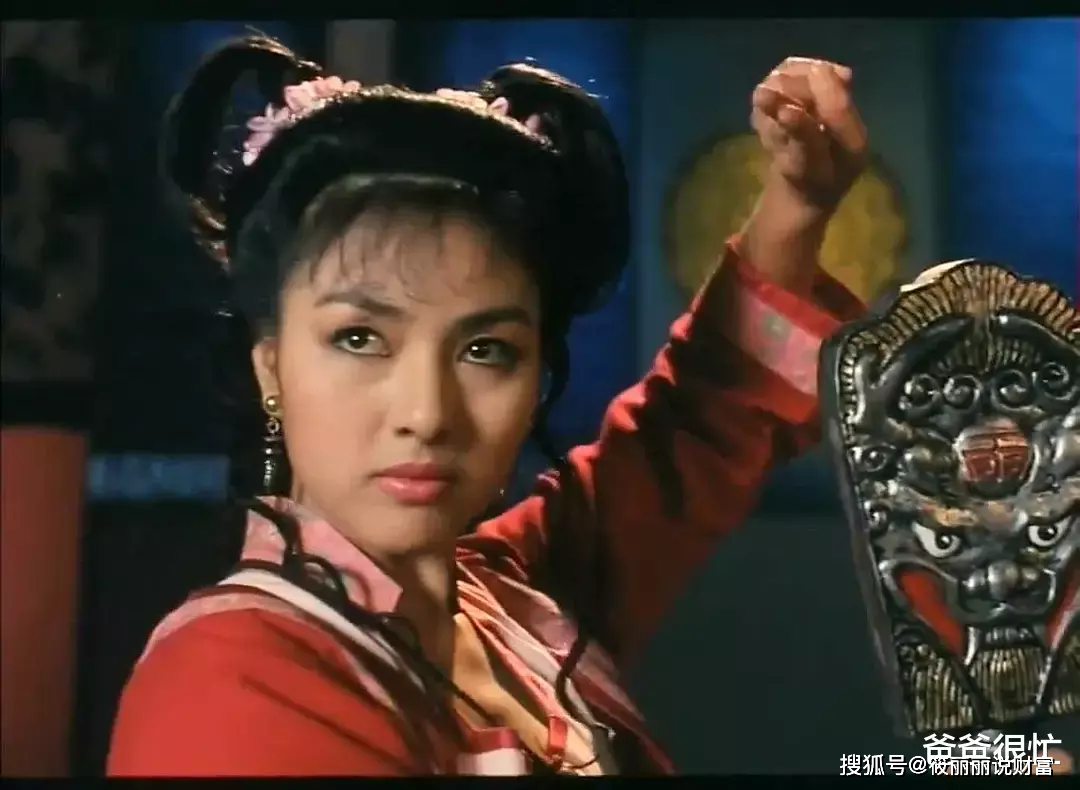 曾是翁美玲对手,51岁患胃癌去世,今丈夫带现任妻子一同悼念她!_司马燕