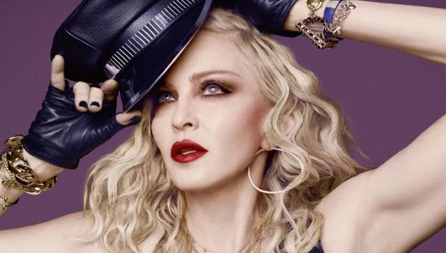 61岁从台上跌落,痛到站不起来泪洒舞台_madonna