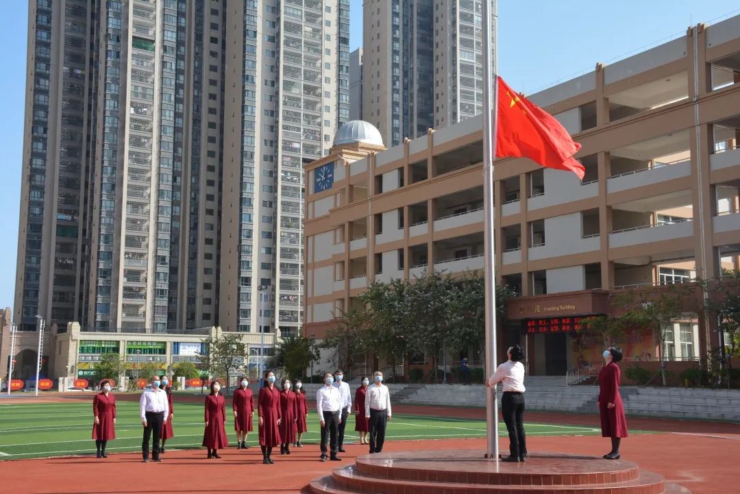 致敬逆行者立下凌云志当好新时代接班人茂名市愉园小学举行新学期线上