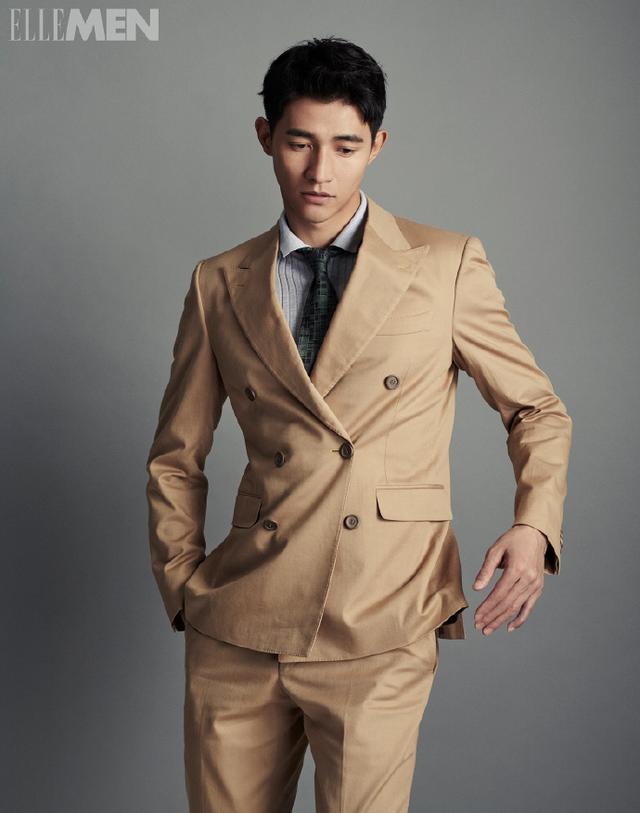 李子峰杂志大片曝光 有型绅士在线撩人_西装