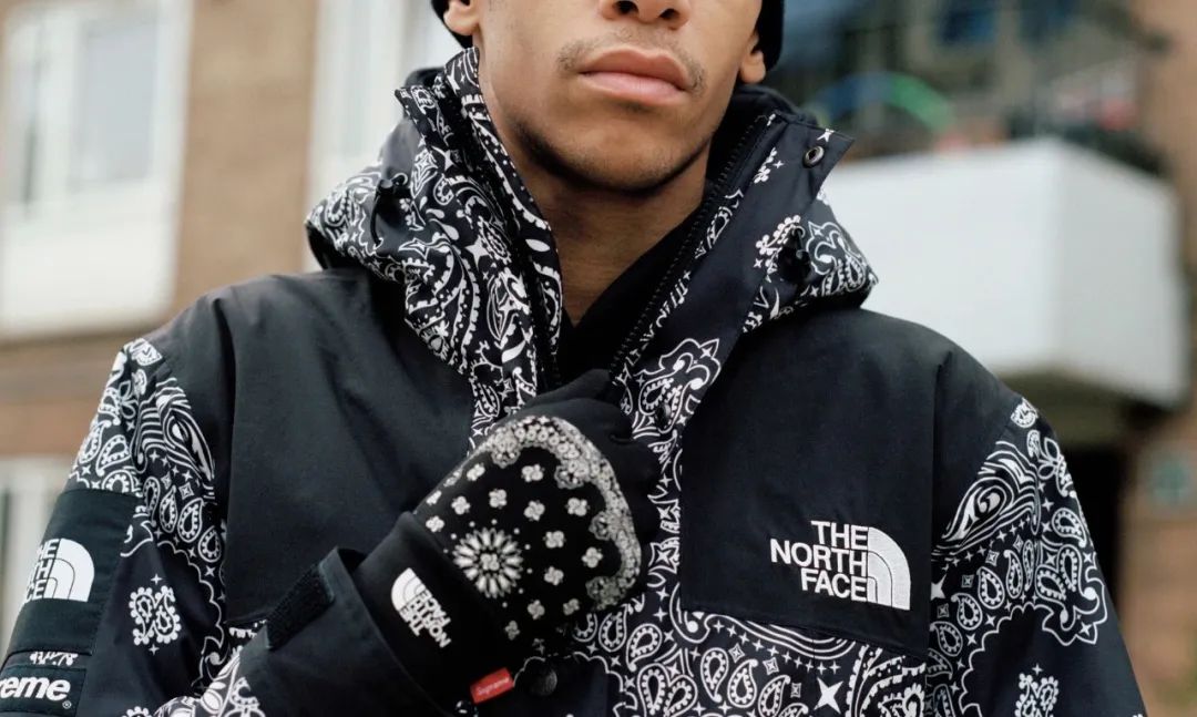 travisscottdunk重温复古的欧洲经典花纹佩斯利