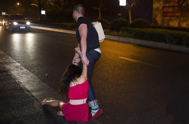 原创女子深夜至男友家醉酒后哭着发生关系次日报警太不尊重我了