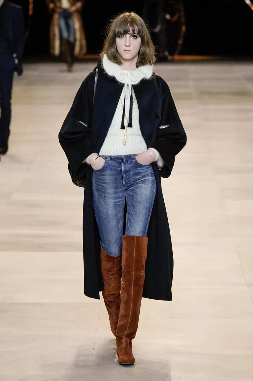 赛琳celine2020秋冬时装秀浪漫的摩登风