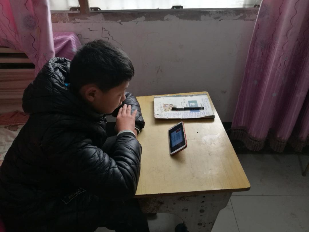 网课第一天阜阳家长懵了