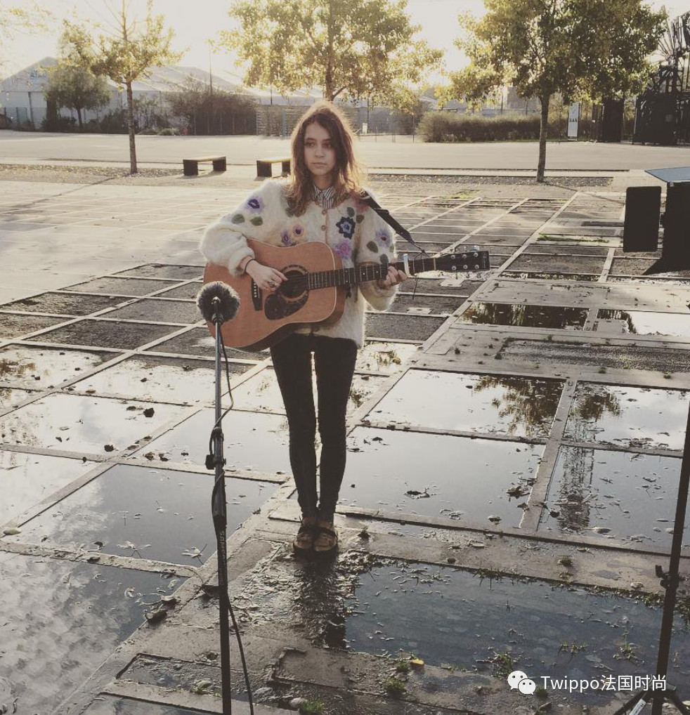 千与千寻>的法国小姐姐火了,可不止长得好看这么简单_pomme