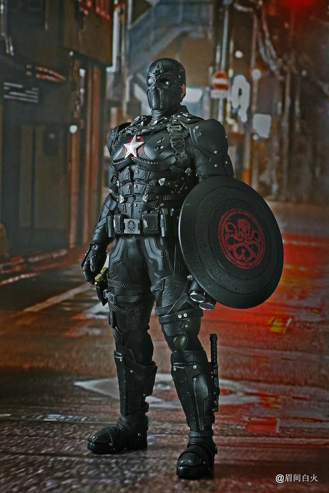 眉间白火的臆造自d之重甲蛇队