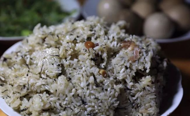 脚步 宅家动动手指便能享用美味 来源:洪江区融媒体中心 记者:蒋青苓