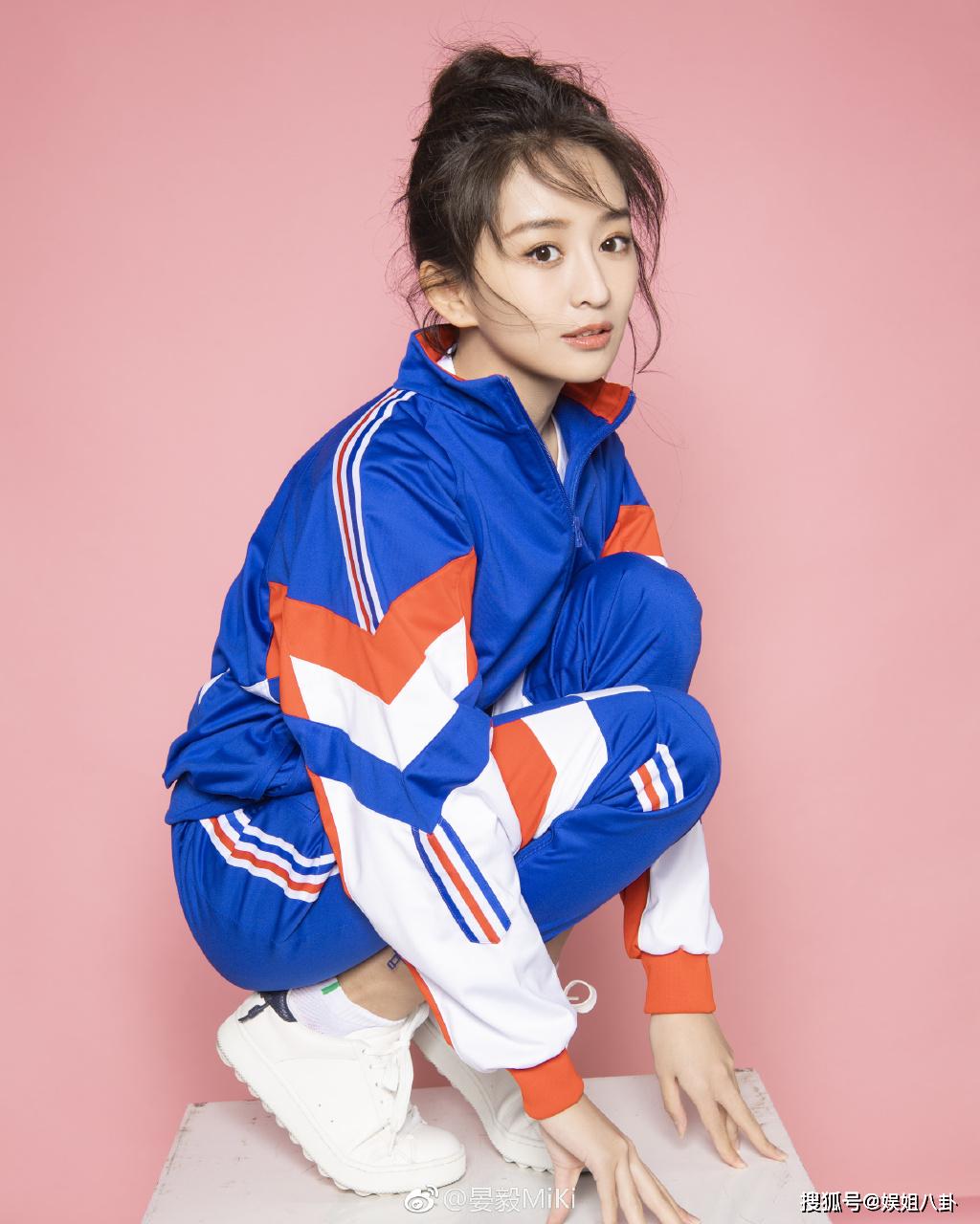 金泊含除了演技好外,还有她和当红艺人迪丽热巴以及张彬彬等等艺人