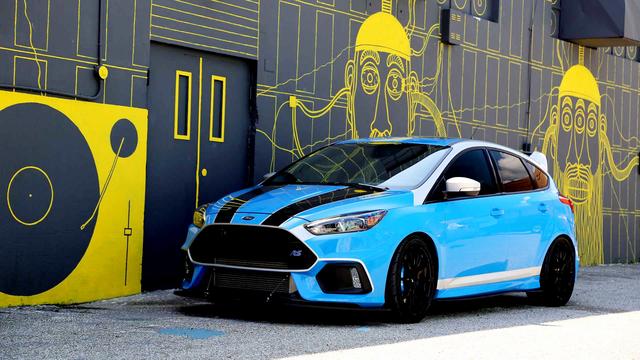 450匹福特福克斯rs性能小钢炮比本田思域typer奥迪s3激进