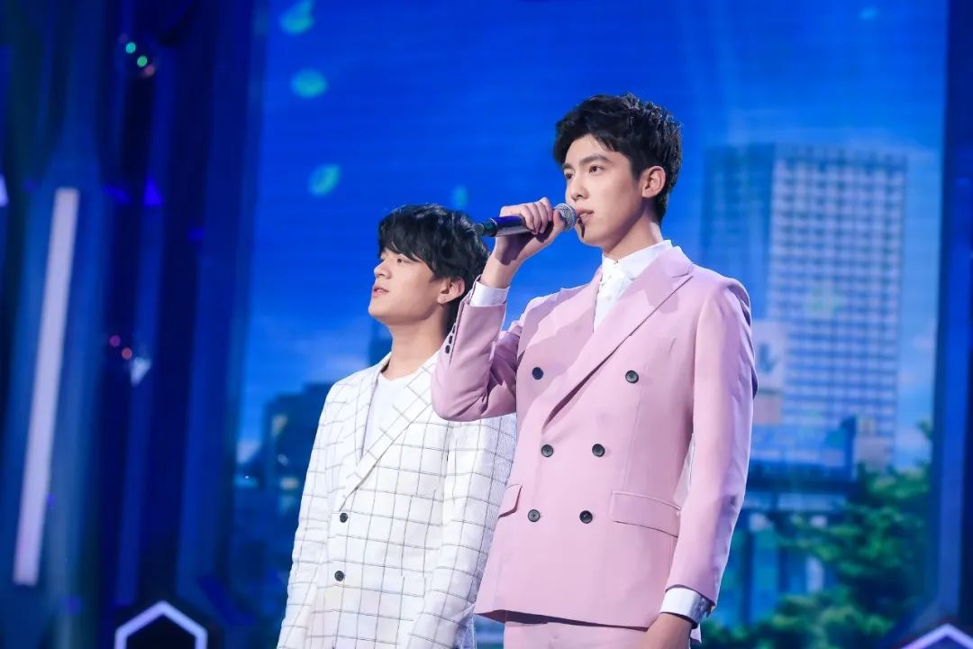 喜剧演员杨超——电台dj今晚19:00cctv《开门大吉》与你不见不散