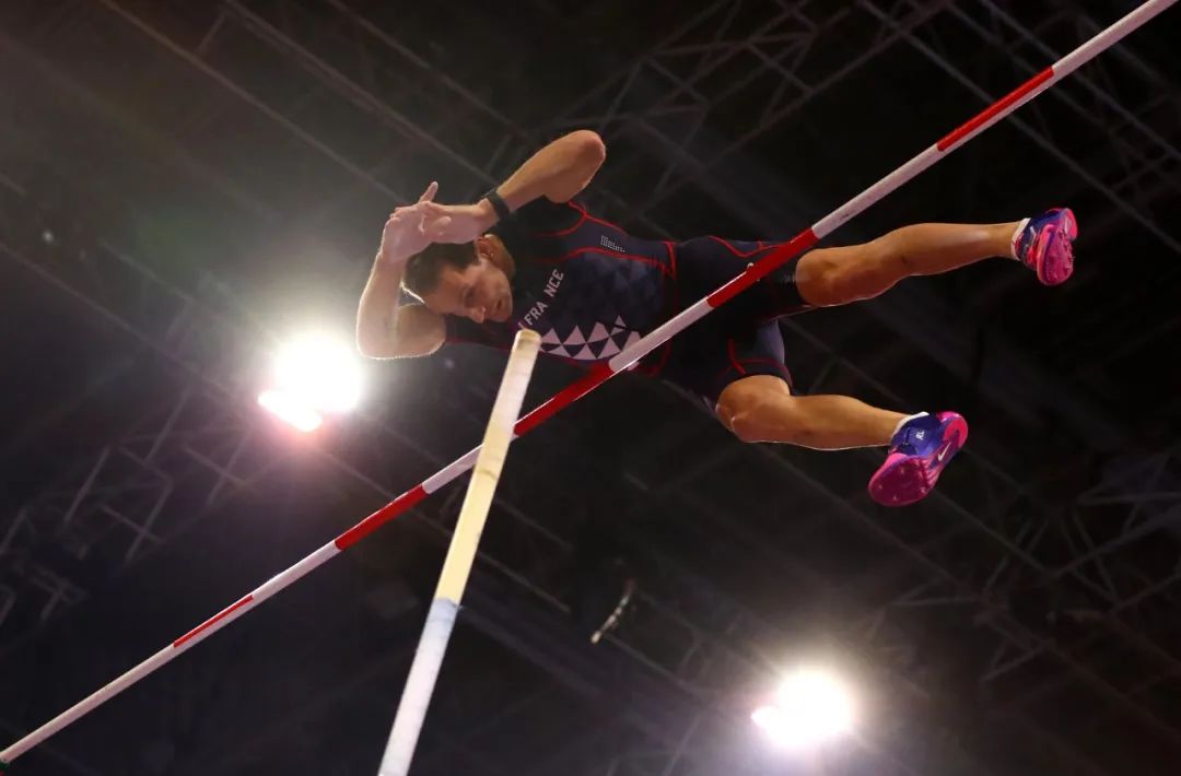 全能女王蒂亚姆室内跳远679米破国家纪录