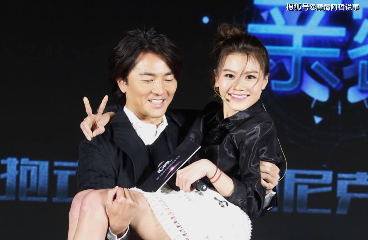 她被誉为"香港第一性感嫩模",星爷都找她配戏,今与周迅争影后_周秀娜