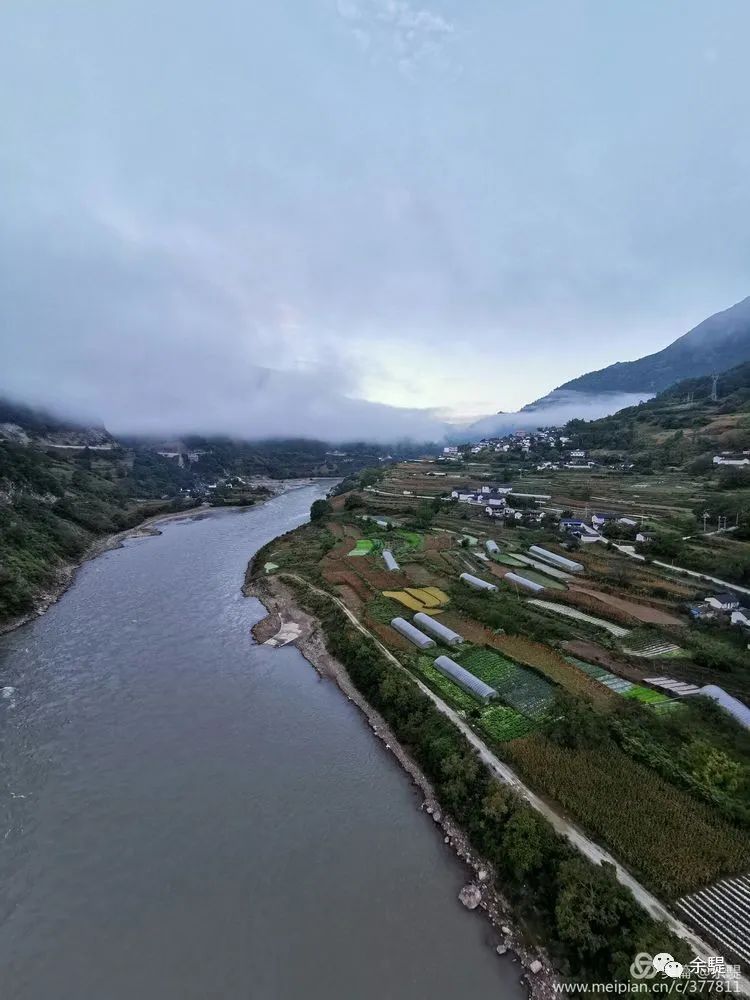 行走维西二月八走走白济汛洛吉古感受梦幻般的田园