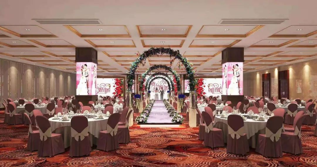 个奢华宴会厅及专业婚宴策划团队鼎立国际大酒店拥有美好的婚礼会迟到