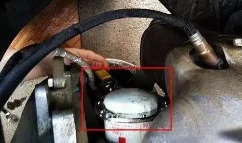 手把手教你如何更换机油滤清器
