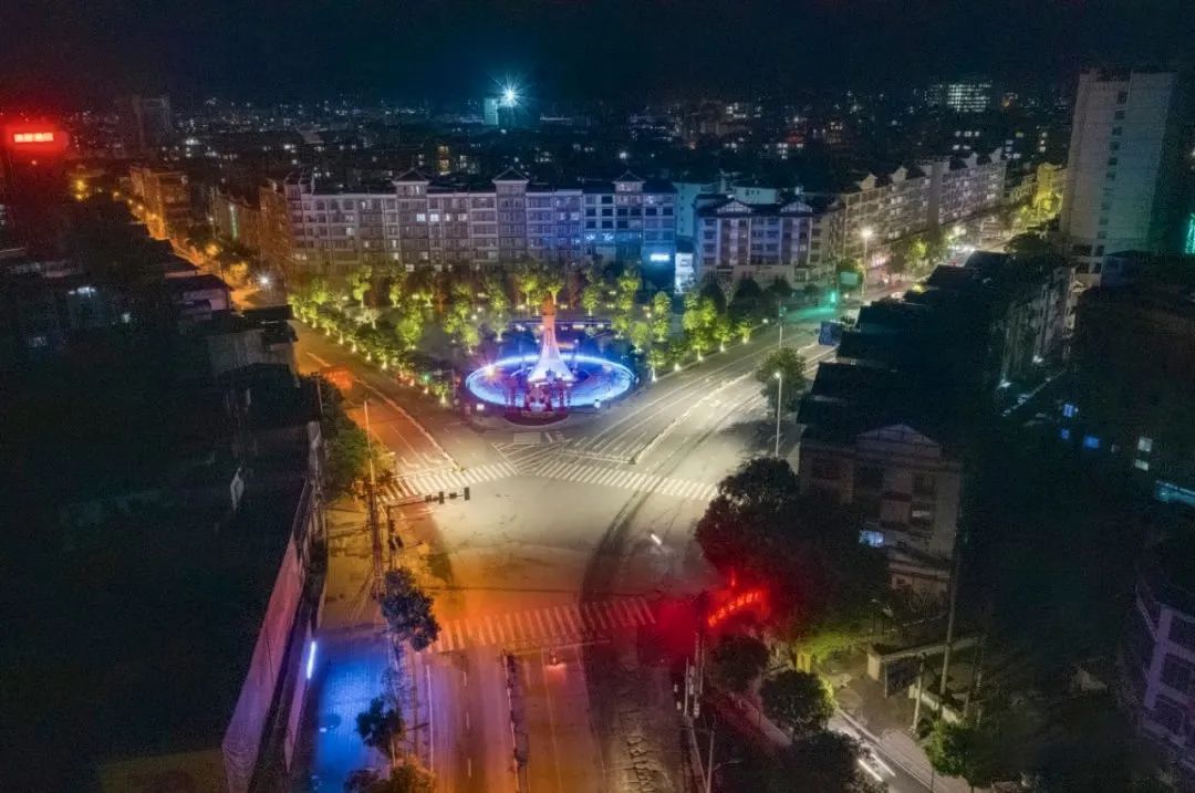 银杏广场滨江公园灵渠公园拉着家人的手漫步在我想在浪漫的春日里兴安