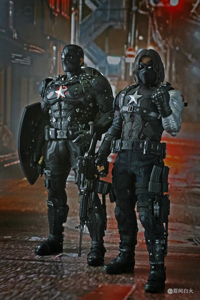 眉间白火的臆造自d之重甲蛇队