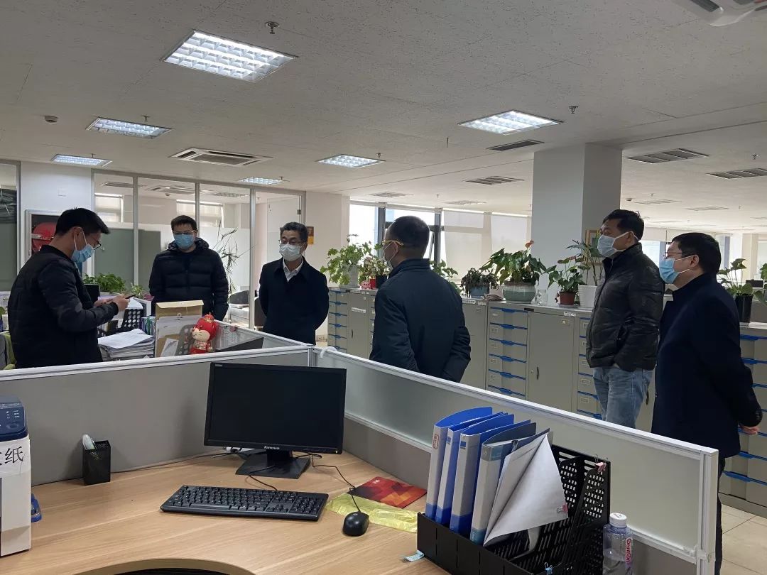 开课首日|校领导深入安吉校区疫情防控一线检查慰问