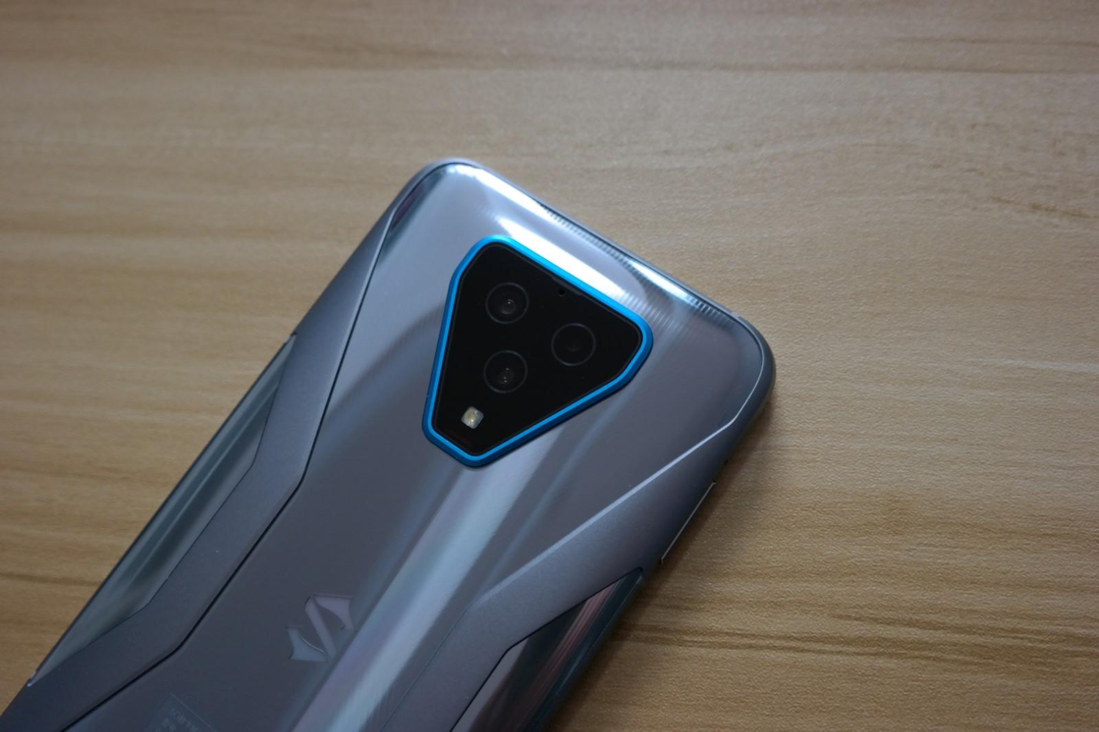 腾讯黑鲨游戏手机3pro开箱评测性能强大还自带物理外挂