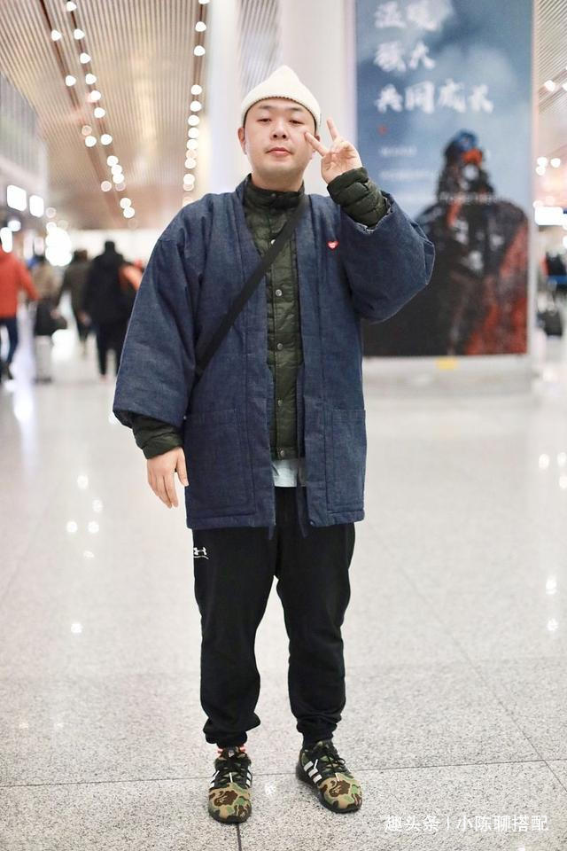 30岁沈梦辰拎1万5包配便宜鞋杜海涛穿3500道袍变硬汉真配