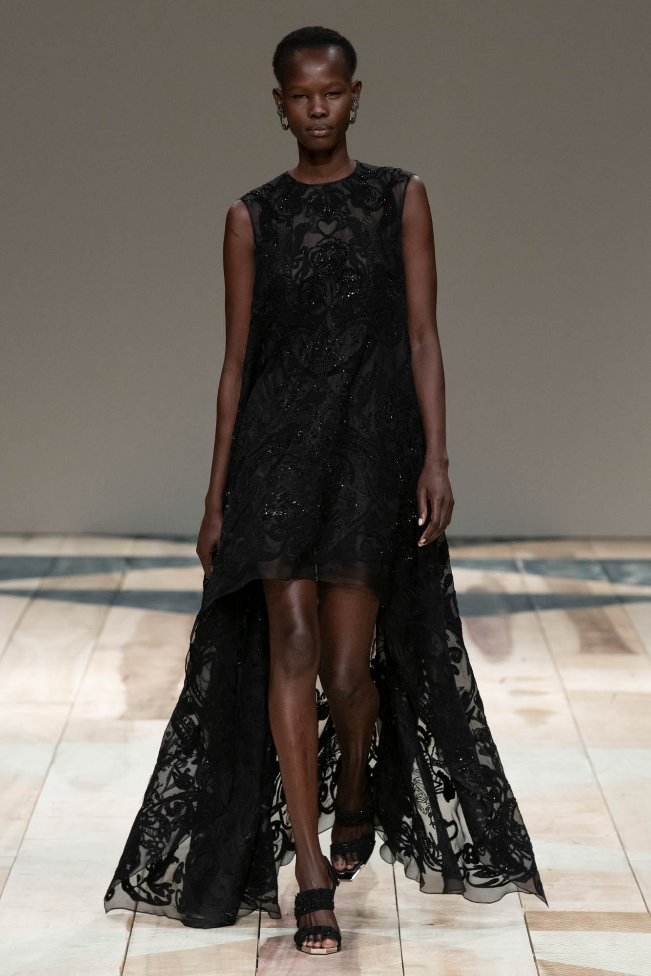 alexandermcqueen2020秋冬巴黎时装周