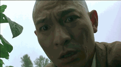 有一天,大只佬青梅竹马的小翠被人杀害.