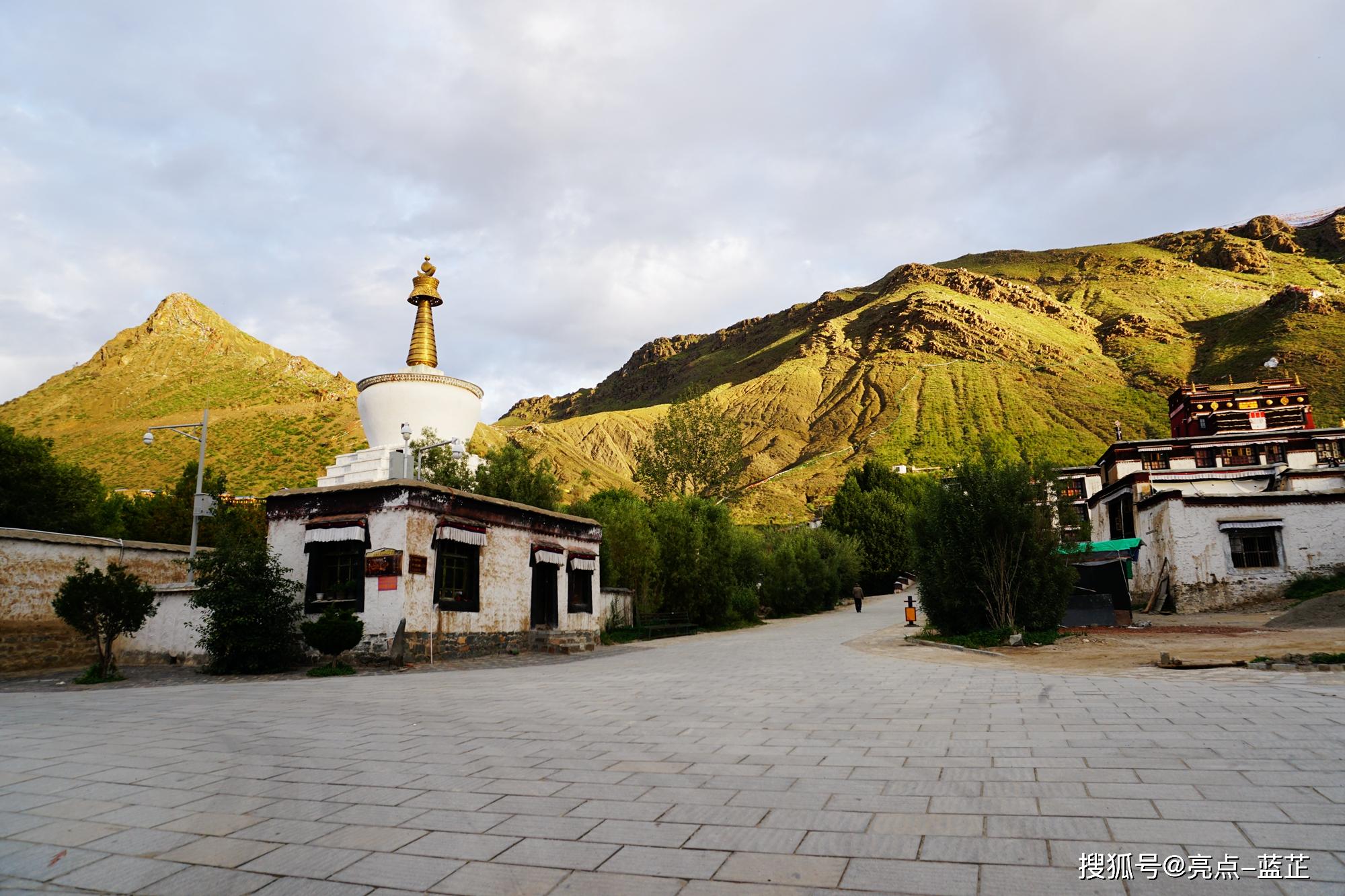 扎什伦布寺西藏唯一可与布达拉宫相媲美的大寺