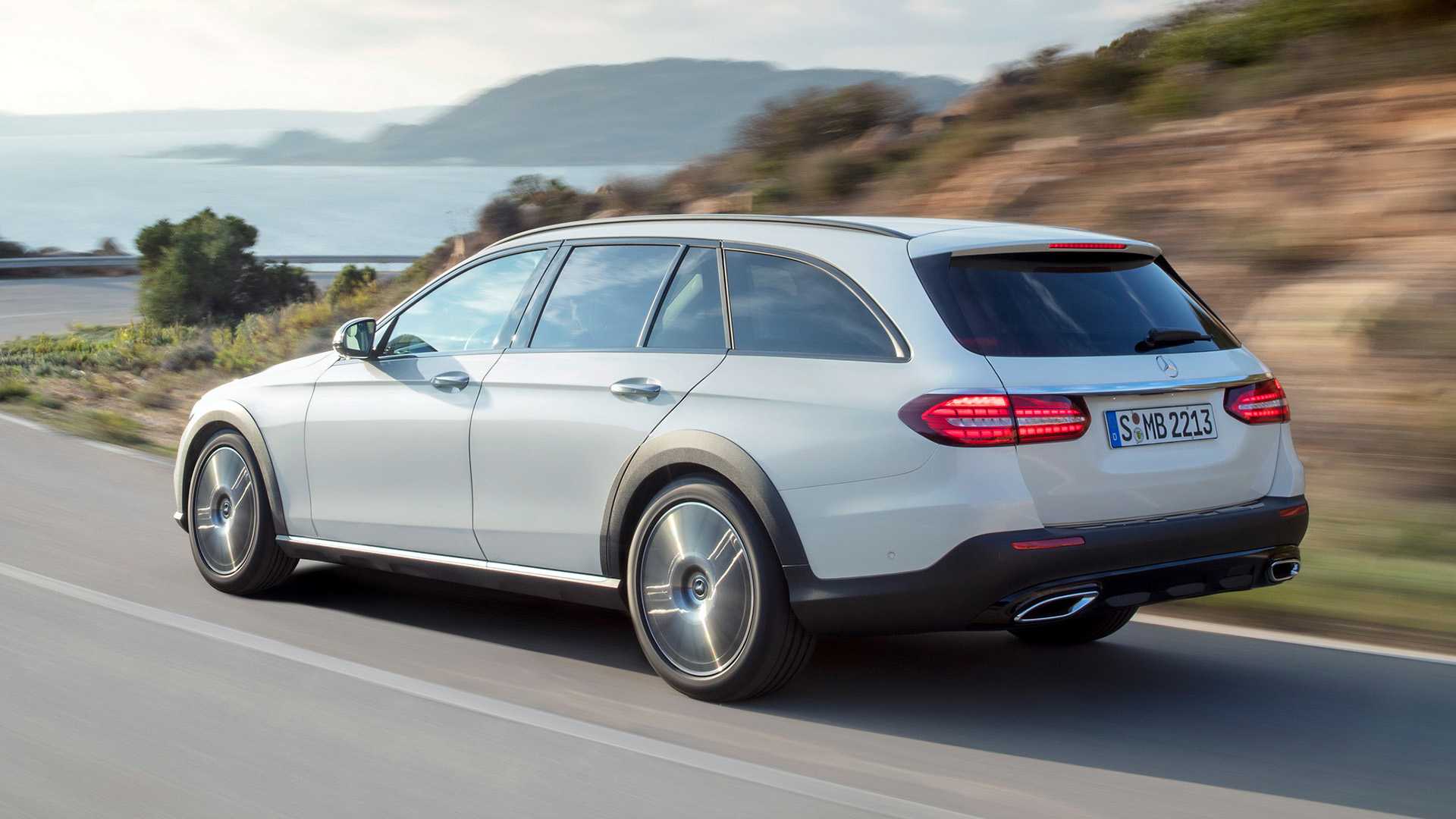 2020款奔驰e级全地形旅行车亮相在德国起价约45万元