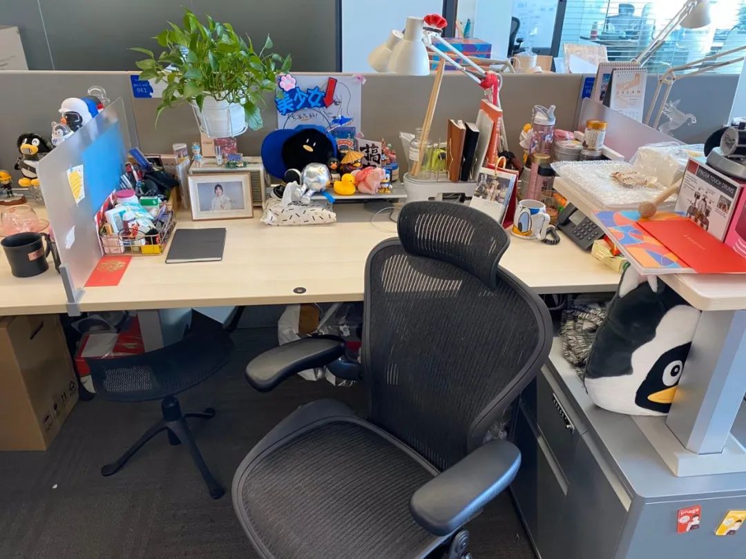 食堂,茶水间都关闭吃饭不能扎堆了拥有多个餐厅的腾讯滨海大厦一直以"