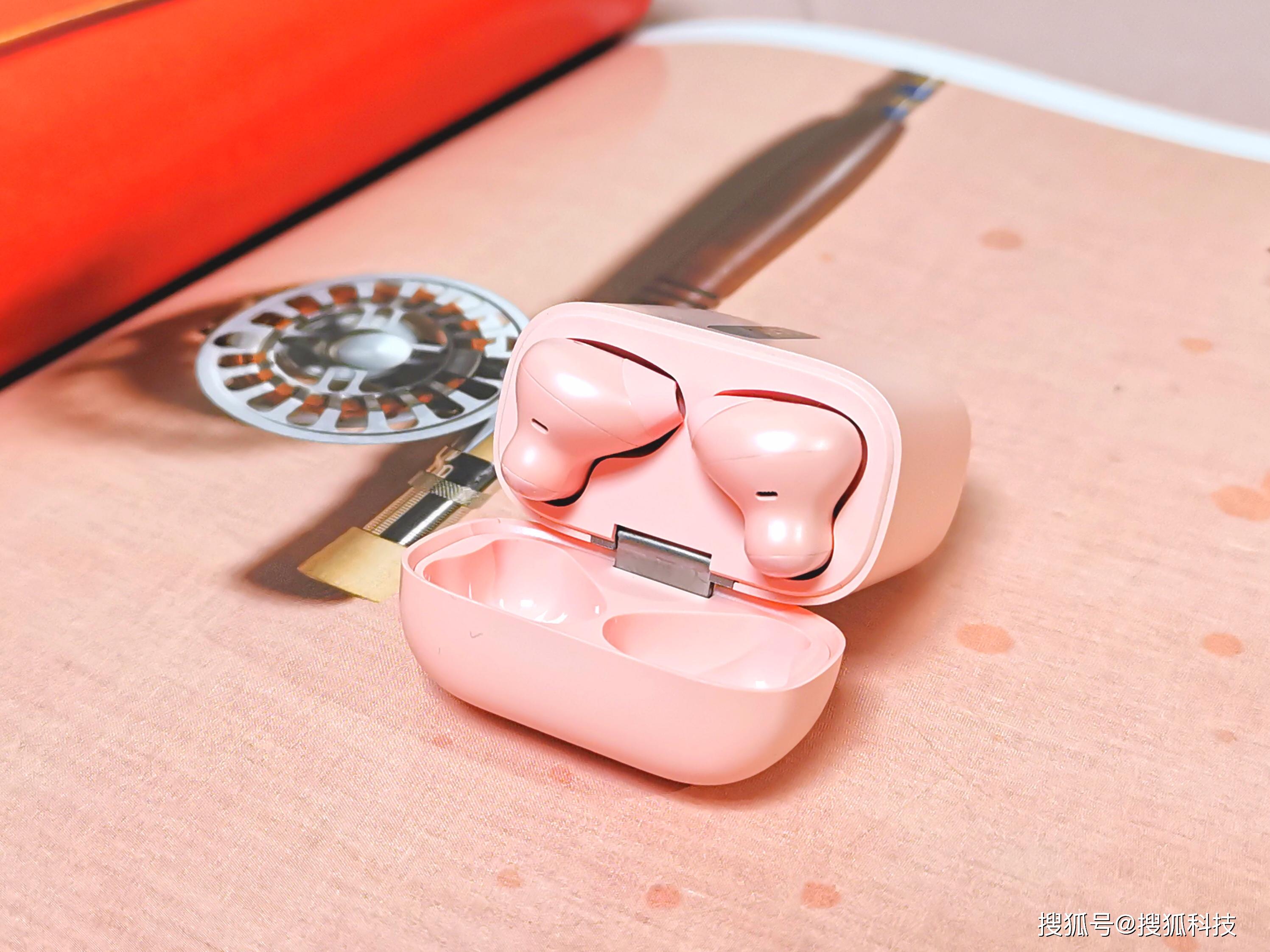 oppo enco free无线耳机傲粉版图赏:超低延时 ai降噪_蓝牙