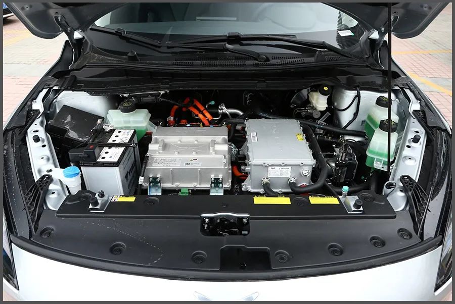 威马ex5对比小鹏g3,17-18万左右谁的实力更强?最更划算?