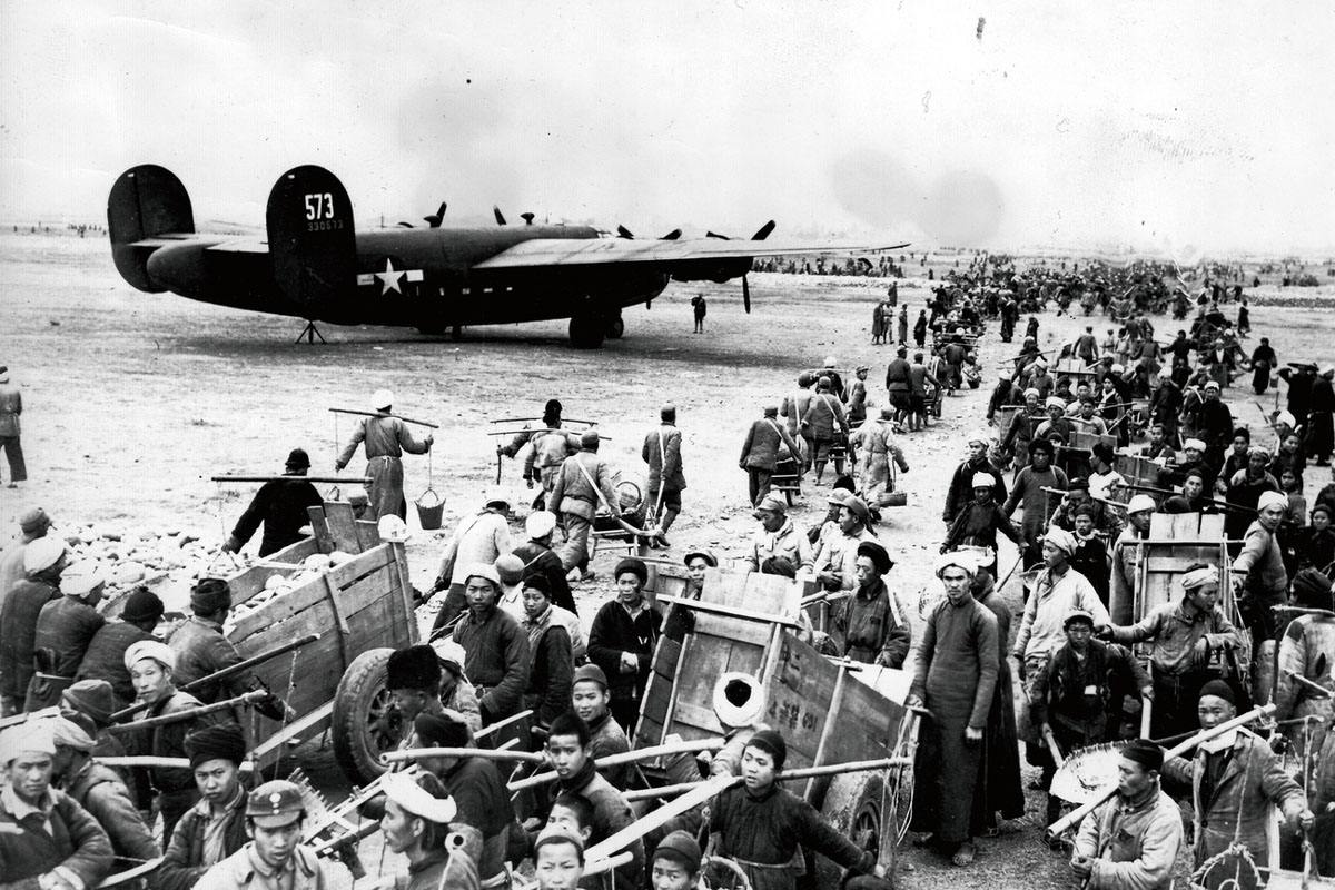 悲壮驼峰航线牺牲飞行员2000人消耗7升汽油才能运进1升