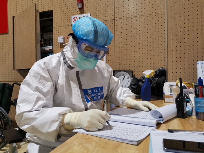 直击武汉江夏方舱医院逆行前进我是一名医护工作者