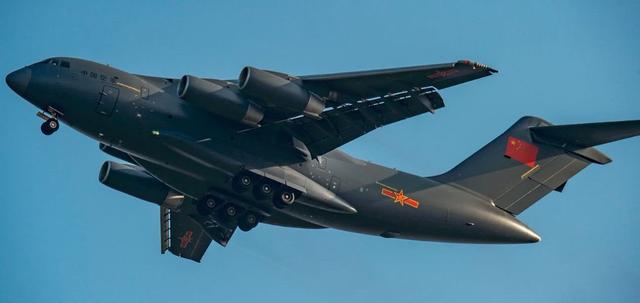 运20加长拉皮版更换发动机超越美制c17碾压俄伊尔476