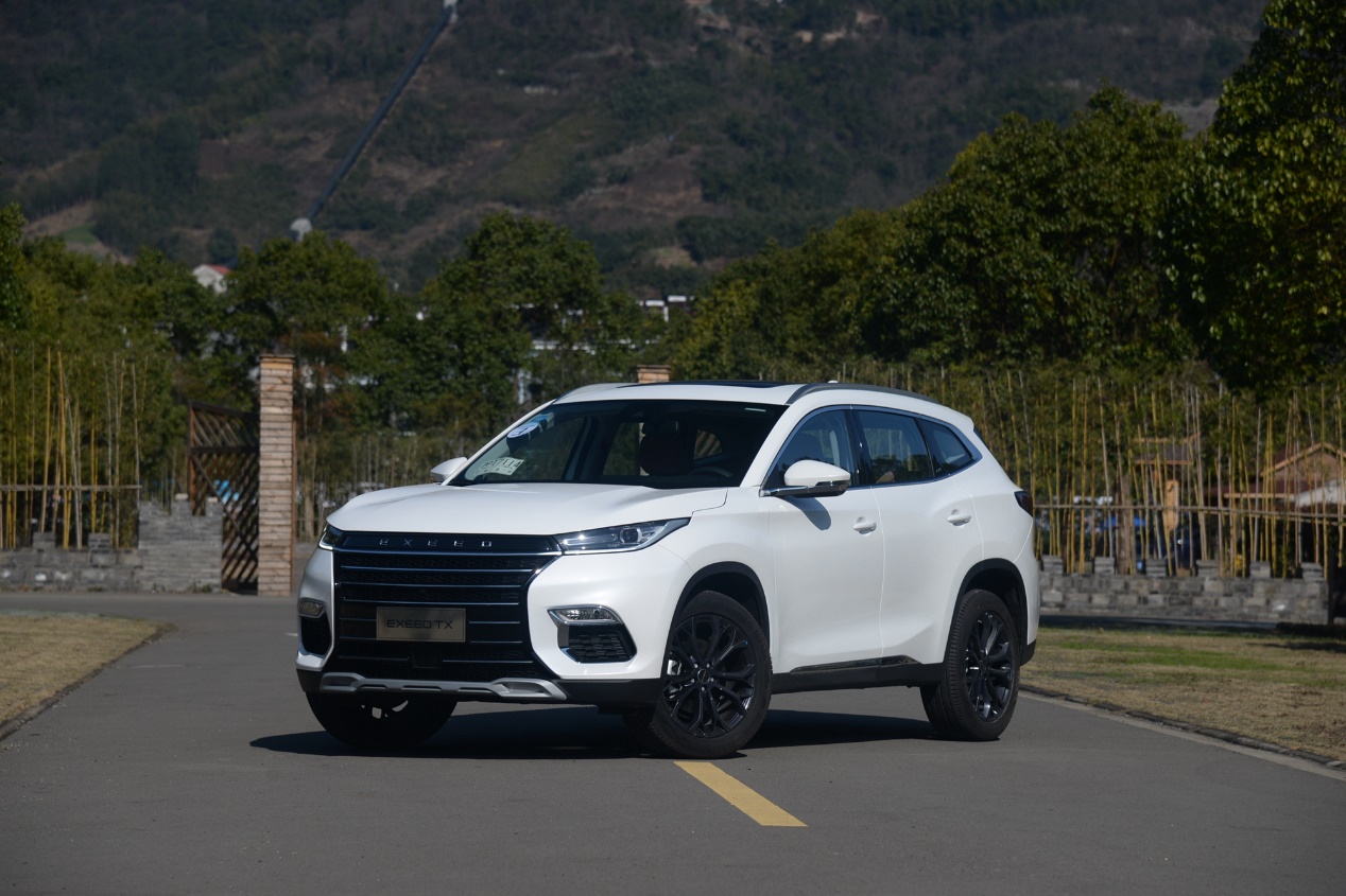 15万元买四驱suv,还是豪华品牌?说的不是领克01而是ta