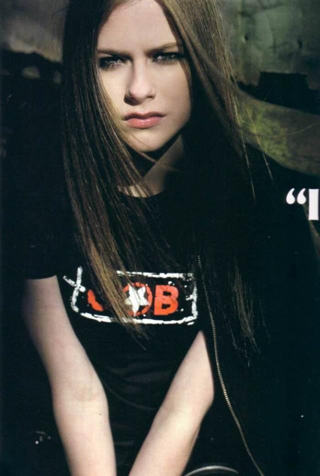 艾薇儿:一个滑板少年,一个芭蕾少女,朋克里从来没有公主_avril