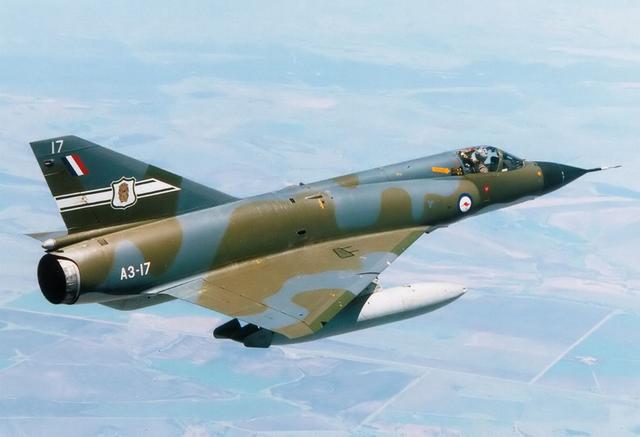 困境中出身的师兄弟,以色列幼狮和南非猎豹战斗机_幻影