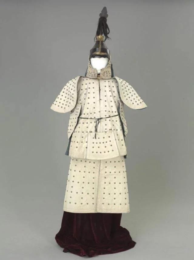 一人执掌八旗中三旗,实现八分天下独占三分的局面_正白旗