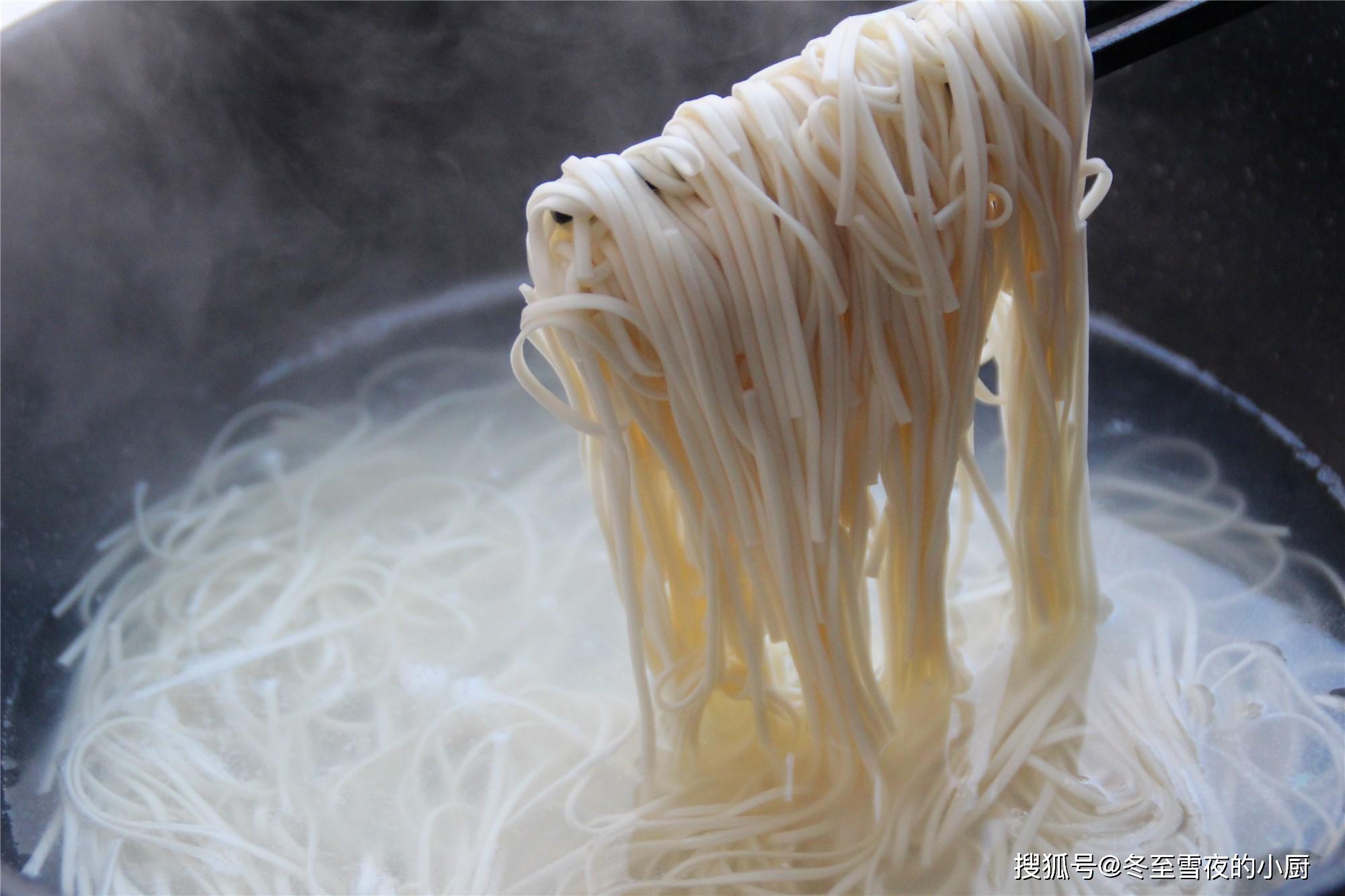 原创挂面的这个家常做法超好吃煮一煮拌一拌又香又有滋味吃不腻