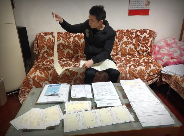 疫情期间我们一家的抗白保卫战,宅在出租屋阵地,往返于医院前线