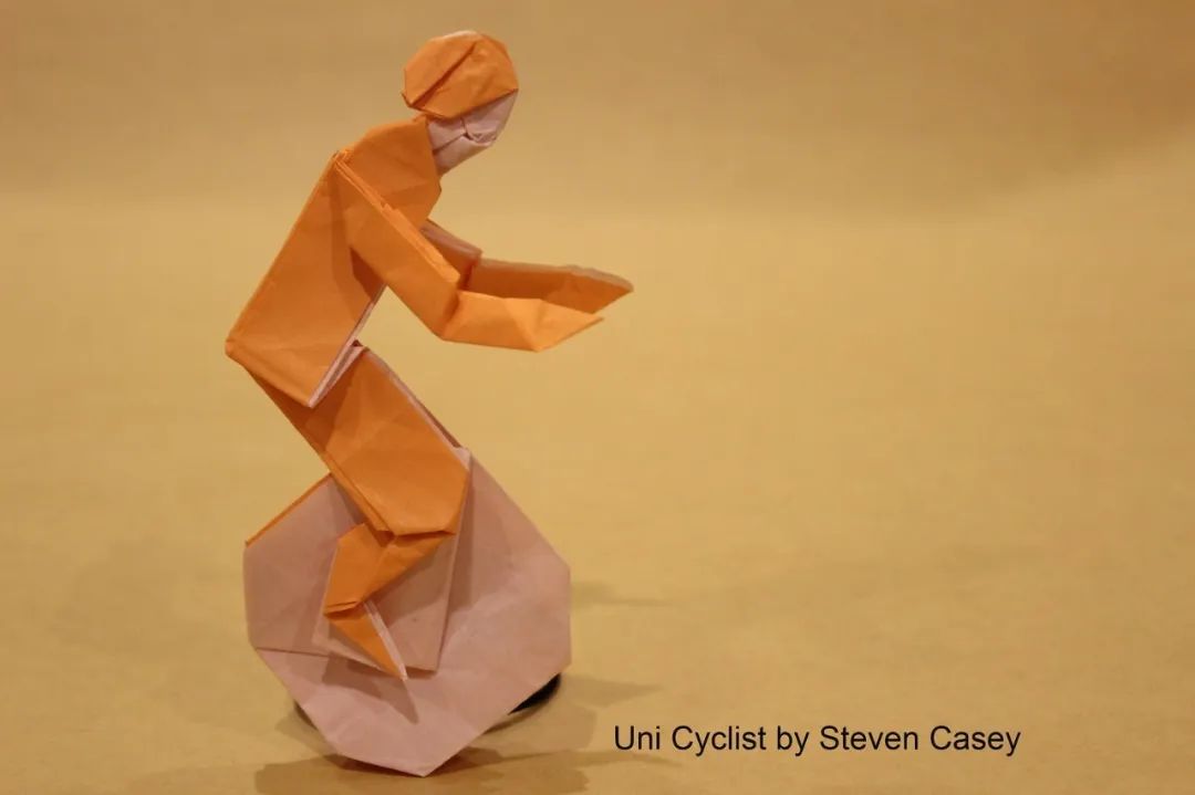 他用一张纸折了那么多小动物太令人震撼了