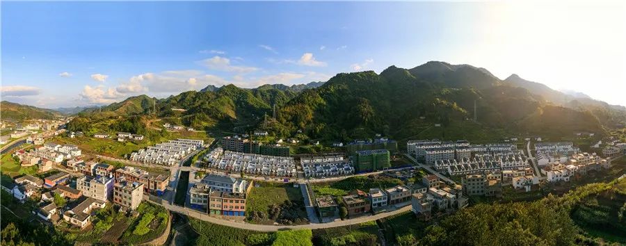 全摘帽安康晒出脱贫攻坚成绩单