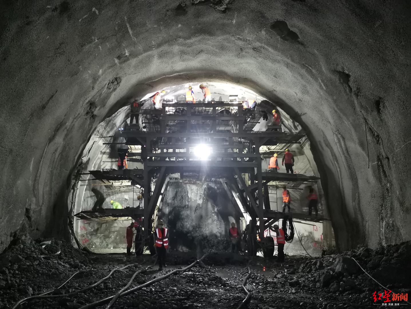 成昆铁路复线峨米段复工 14280米长的德昌隧道力争2021年春节前贯通