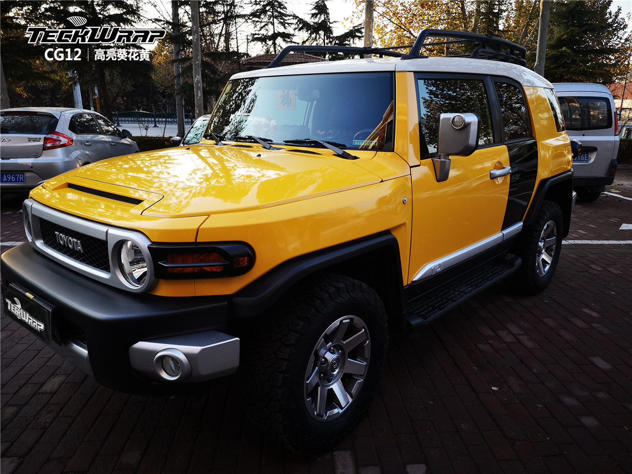 秃鹰teckwrap汽车车身改色贴进口膜cg12高亮葵花黄 丰田fj