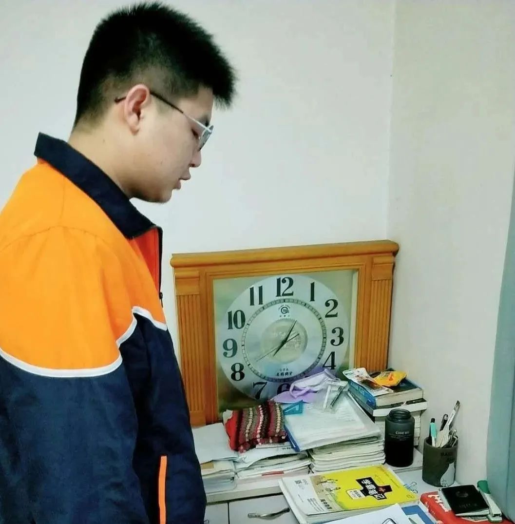 衡水市武强中学举行2020年春季网络升旗仪式