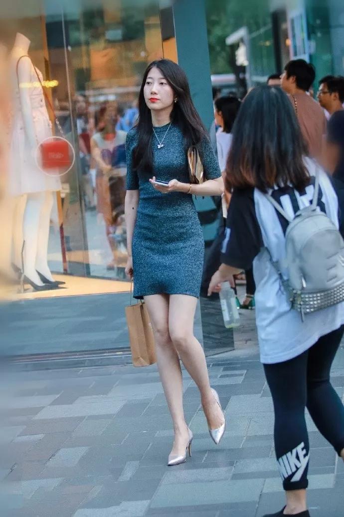 原创女生出街穿搭高跟鞋气质迷人又优雅