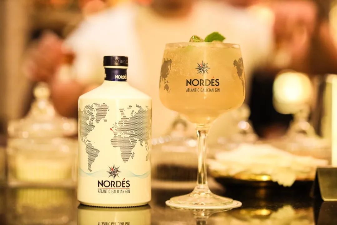 有一款很多人喜欢的大西洋风金酒驰援武汉共同战疫