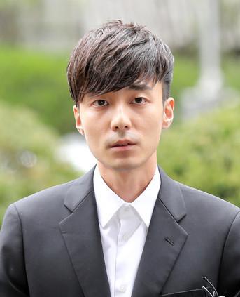 南韩淫乱群组案件至今已近1年,涉案男星郑俊英,崔钟训,roykim,eddykim