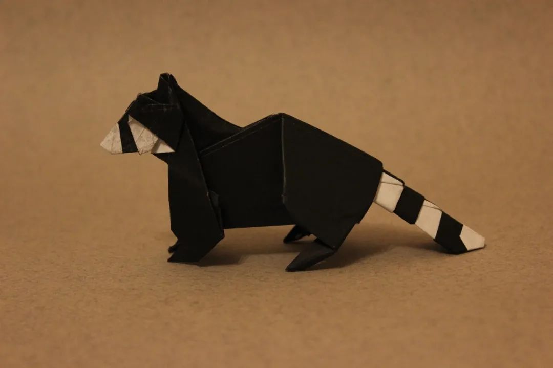 种类的狗狗, 乌龟,小鸟,公鸡,昆虫……如果把纸折成这么震撼的小动物